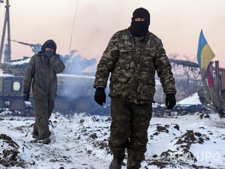 Прицільним вогнем зі гранатометів російські найманці обстріляли позиції сил АТО. За даними штабу АТО, за сьогоднішній день бойовики 15 раз обстріляли Українських захисників.