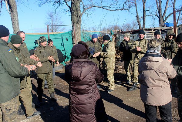 Карта АТО станом на 21 грудня. Ситуація на сході країни (карта АТО) станом на 12:00 21 грудня 2015 року за даними РНБО України.
