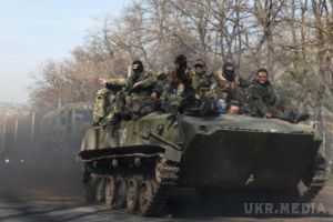 Бойовики в Комінтернове надовго: мініруются підступи, стягується техніка, - Білецький. Розташоване менш ніж за 24 км від Маріуполя село Комінтернове 22 грудня зайняли бойовики ДНР. До цього населений пункт вважався буферною зоною, де не мала права перебувати жодна зі сторін конфлікту.