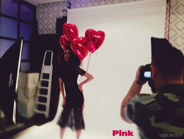 Переможниця шоу Супермодель по-українськи 2 знялася для обкладинки Pink (фото). Переможниця шоу другого сезону Супермодель по-українськи Аліна Панюта прикрасила обкладинку свіжого випуску журналу Pink.