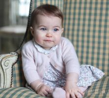 Принцеса Шарлотта у 8-місячному віці заробляє мільярди. На $5 млрд поповнила скарбницю країни принцеса Великобританії принцеса Шарлотта . Друга дитина народилася у герцогині Кембриджської Кейт Міддлтон і принца Вільяма всього вісім місяців тому, і за цей час дівчинка встигла принести британській короні воістину гігантську суму.
