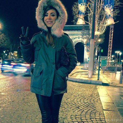 Ані Лорак з чоловіком відзначили Новий рік в Парижі. Українська співачка Ані Лорак привітала фанатів з Новим роком з Парижа, Франція.