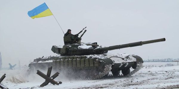 Вночі українським бійцям в АТО довелося відкрити у відповідь вогонь. За минулу добу бойовики проросійських НВФ 21 разів застосовували зброю проти бійців сил АТО.