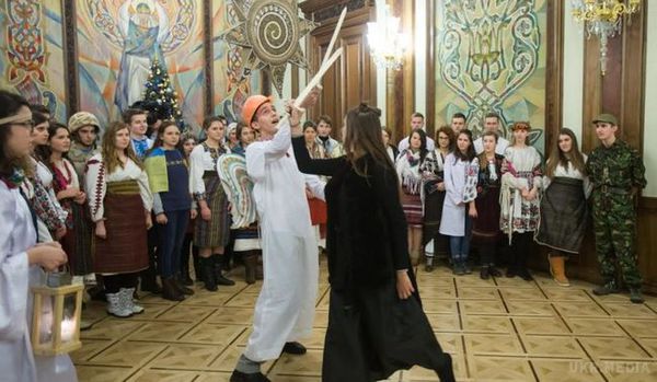 Різдвяний вертеп привітав Порошенка в Щедрий вечір. Різдвяний вертеп завітав у Щедрий вечір до Президента України.