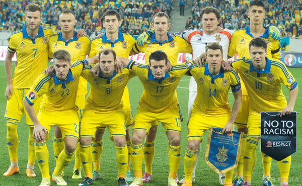 Збірна України визначилася з місцем проживання на Євро-2016 (фото). Національна збірна України на період Євро-2016 буде базуватися в місті Екс-ан-Прованс, розташованому в 30 км від Марселя.