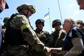 Україна захопить Донбас за три дні, а "ЛНР" і "ДНР" самі прийдуть здаватися, - волонтер. Довго утримувати Донбас РФ не зможе - їй самій бракує коштів.