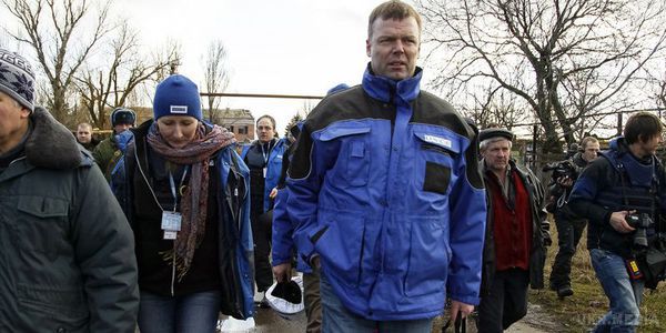  Розширення мандату місії ОБСЄ на кордоні з Україною Росія заблокувала. Дію мандата спостережної місії ОБСЄ в російських погранпунктах продовжено в існуючому вигляді.