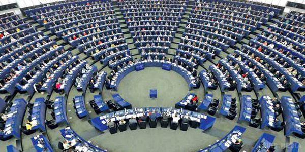 Європарламент ратифікував угоду про асоціацію Косово з ЄС. Ратифікація угоди про асоціацію Косово з ЄС - перший формальний крок до інтеграції країни в Європу.