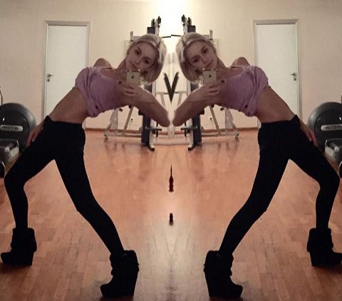 Солістка гурту "ВІА Гра"Еріка Герцег показала свою приголомшливу фігуру. Еріка Герцег опублікувала у себе на сторінці в Instagram чергову відверту фотографію.