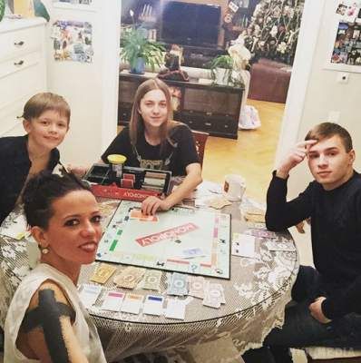 Дружина Потапа показала знімки з дорослішими дітьми. Ірина Горова є не тільки продюсером "MOZGI Entertainment" але і дбайливою, люблячою матір'ю.