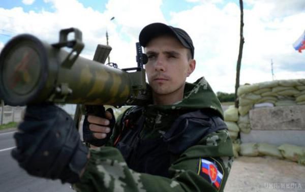 Терористи влаштували "пекло" поблизу Горлівки і Донецька. Всього за минулу добу по українських позиціях було зафіксовано 56 обстрілів з боку бойовиків.