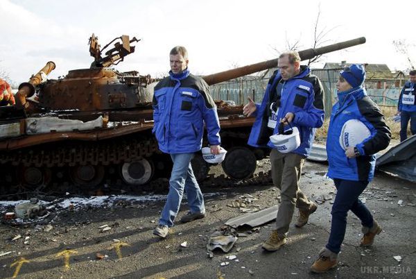 В ОБСЄ підтвердили застосування важкого озброєння у Зайцево. Спеціальна моніторингова місія (СММ) ОБСЄ в Україні відреагувала на звинувачення українського штабу АТО в бездіяльності і відповідальності за обстріл села Зайцевого під Горлівкою в Донецькій області.