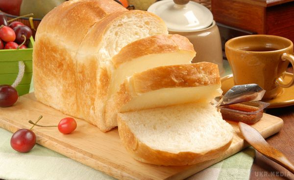 Білий хліб шкідливий для здоров'я - дослідження. Науковцям вдалося визначити, чому білий хліб шкодить здоров*ю представникам слабкої і сильної статі.