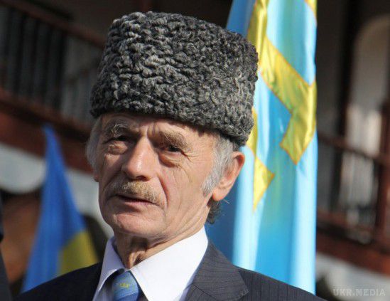 Мустафа Джемільов вирішив, що не варто воювати з Росією за Крим. Війна може повністю знищити кримських татар.