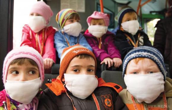 "Свинячий" грип в Україні: чому пацієнти вмирають, і чи буде друга хвиля. За даними МОЗ, на грип або ГРВІ захворіли понад 3,2 млн українців.