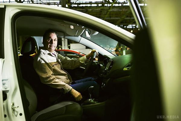 П'ять причин сказати "ні" Lada Vesta (фото, відео). Російський автовиробник всерйоз розраховує активно продавати в Україні нову модель – Lada Vesta. Однак навіть самі перші російські покупці радять не робити цього