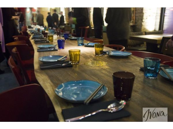Ектор Хіменес-Браво відкрив українцям всі таємниці китайської кухні (ФОТО). Відомий кулінар і телеведучий каналу СТБ Ектор Хіменес-Браво відкрив у столиці України свій фірмовий ресторан.