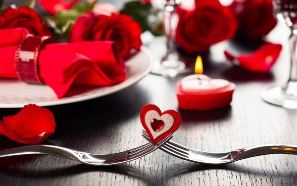 День святого Валентина. Ідеї для святкування Дня всіх закоханих. Як чудово бачити наприкінці зими, на свято Дня Святого Валентина безліч квітів, кульок і листівок. 
