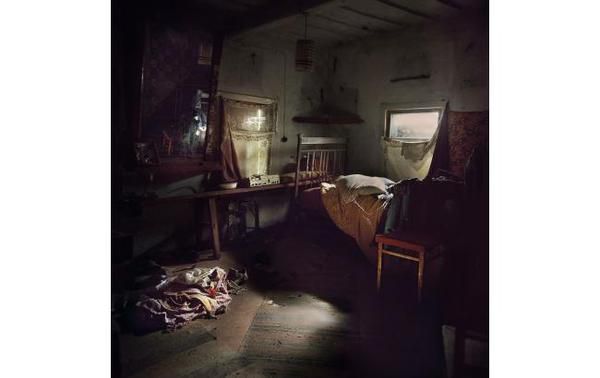 Канадський фотограф показала, як вимирають українські села. Жінка вирішила увічнити останніх очевидців того життя, про яке незабаром можна буде дізнатися лише з підручників історії.