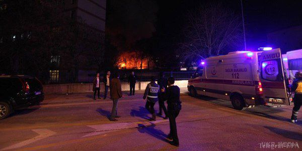 В результаті вибуху в Анкарі 18 осіб загинули, 45 – поранені.  Вибух в Анкарі: 18 загиблих, поранених 45