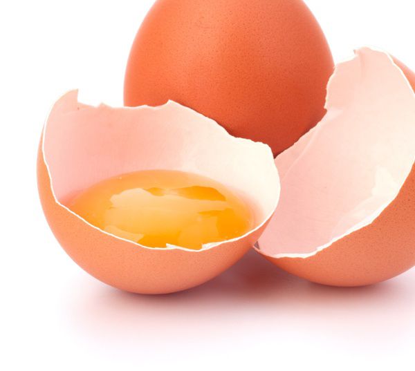 Розвінчуємо популярні міфи про яйце. Мабуть, жоден продукт не зазнав таку кількість звинувачень і переслідувань, як яйця. Спробуємо розібратися, а так вони шкідливі, як вважають багато?
