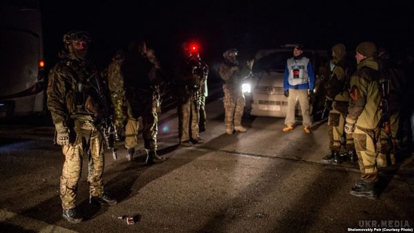 Обмін полоненими за формулою "4 на 8" між Києвом і самопроголошеної ЛНР. Обмін запланований 25 лютого за формулою "4 на 8.