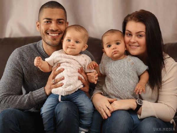 Неймовірно, але факт: британка народила двійнят з різними кольорами шкіри (фото). Представляємо вашій увазі рубрику неймовірно, але факт. Завдяки якої ви дізнаєтеся про те, що в Британії в Манчестері Ханна Еркер народила дівчаток, у яких різна раса.