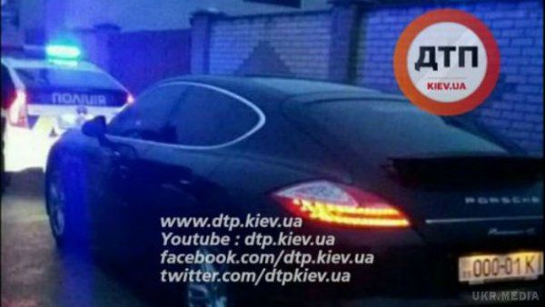 Патрульні затримали п'яного "прокурора" - на Porsche Panamera і з пістолетом. Цього ранку поліція під час погоні затримала Porsche Panamera