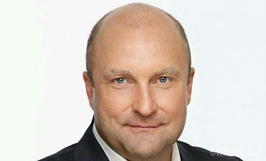Мер Старобільська в день смерті розкритикував підрядника. В день смерті Володимир Живага опублікував критичну замітку щодо місцевої компанії, що займається вивезенням сміття.