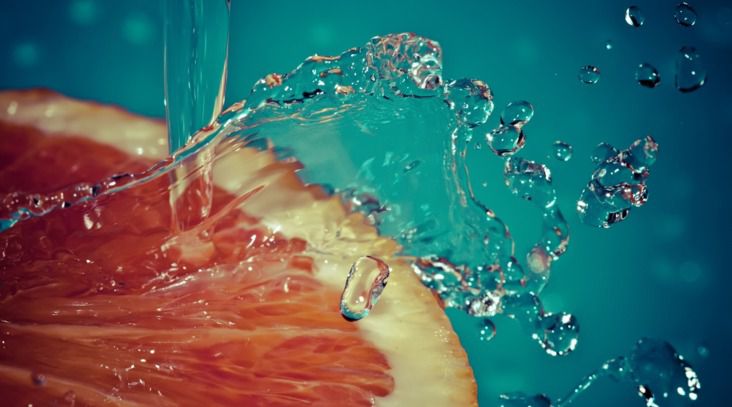 Вчені порадили не пити воду, а її їсти. Американські вчені розповіли світу, що для підтримки здоров'я всього організму і гарного самопочуття потрібно не пити воду, а вживати її в їжу. Це можна зробити, додавши в свій раціон більше овочів і фруктів.