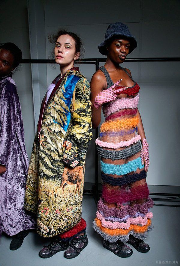 Наші в Лондоні-2: показ Яни Червінської на London Fashion Week. Ми дуже любимо українських дизайнерів, тим більше, що 2015 і 2016 роки стають часом справжнього прориву української моди на світовий ринок. Так, ми вже писали про те, що 8 українських дизайнерів візьмуть участь у Тижні моди в Лондоні, і серед них - Яна Червінська, яка стала першою українкою в офіційному розкладі Тижня моди в Лондоні.
