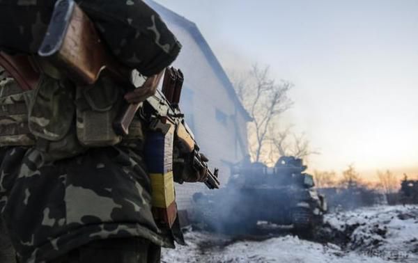 АТО. Бойовики за добу 71 раз обстріляли позиції ЗСУ. З них 36 разів на Донецькому напрямку, 22 на Маріупольському і 13 на Луганському