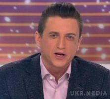 Великий футбол: дивитися онлайн випуск від 28.02.2016 (ВІДЕО). В телепередач Великий футбол глядачів, як завжди, чекає годинник спортивної аналітики, безліч підсумків зіграних матчів, експертний розбір поєдинків, детальний аналіз ключових ігрових моментів, авторські сюжети, ексклюзивні прямі включення і багато іншого.