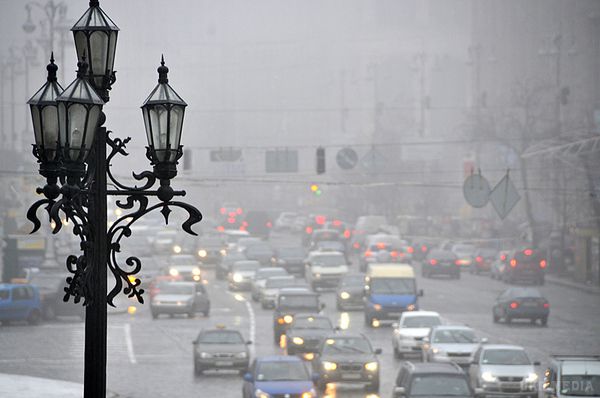 Календарна весна в Києві почалася з температурного рекорду. Лютий поточного року був одним з найтепліших в історії спостережень. Березень розпочався з температурного рекорду.