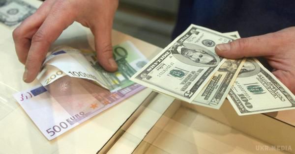 Національний банк України, вдвічі збільшив ліміт продажу готівкової валюти. Регулятор ухвалив рішення продовжити лібералізацію валютних обмежень.