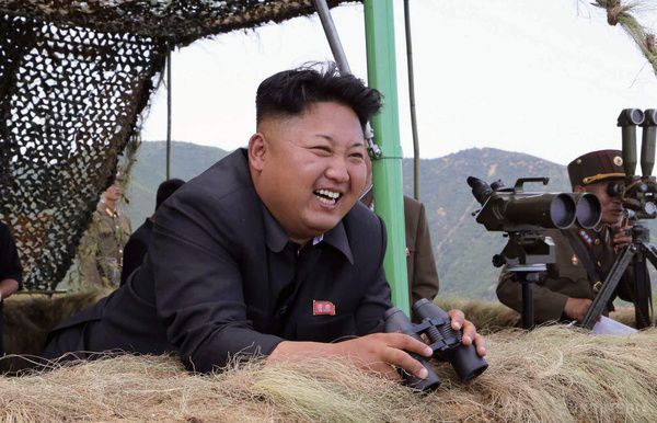 Лідер КНДР Кім Чен Ин наказав привести ядерну зброю у готовність.  Кім Чен Ин наказав привести ядерну зброю країни у готовність до використання в будь-який момент