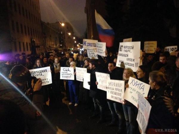 У Москві напали на посольство України (фотофакт). Росіяни закидали посольство України яйцями.