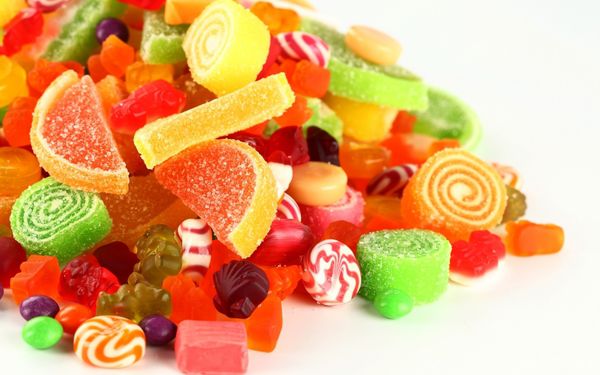 Чому люди не можуть відмовитися від солодкого. Вчені провели ряд експериментів і виявили, чому людина не може відмовитися від вживання шкідливих солодких продуктів.