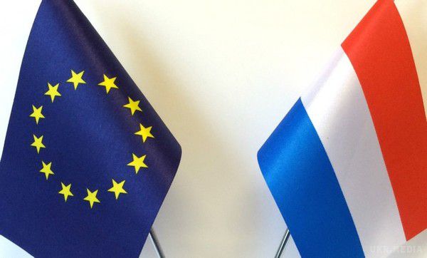  В Нідерландах збільшується кількість противників асоціацію ЄС і України-соцопитування. Порівняно з попереднім опитуванням, кількість противників ратифікації Угоди збільшилася. 