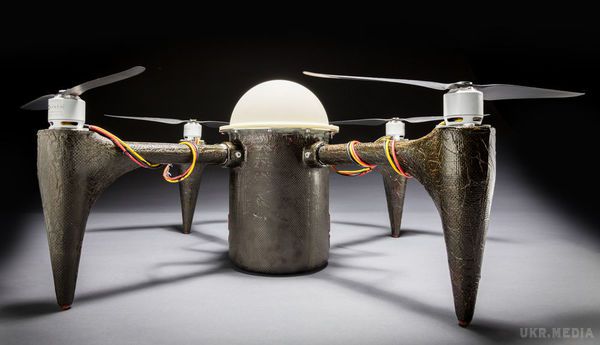 Створено новий дрон, який може місяцями вичікувати під водою(ВІДЕО). Команда розробників з Лабораторії прикладної фізики Джона Хопкінса в США представила новий дрон під назвою CRACUNS (Corrosion Resistant Aerial Covert Unmanned Nautical System), 