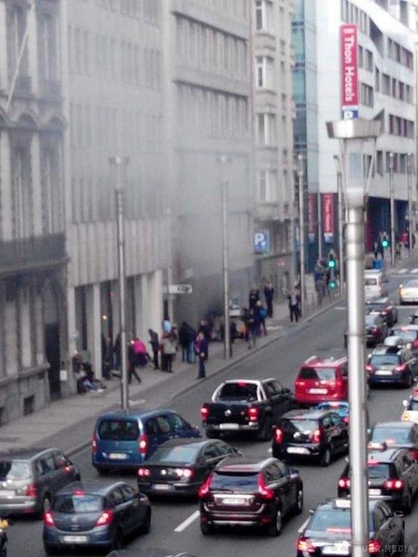Терористична атака на Брюссель(Хроніка подій фото). В аеропорту Брюсселя (Завентем) сьогодні близько 8 ранку за місцевим часом пролунали два вибухи. За попередніми даними, в результаті події загинули 17 людей, близько 25 постраждали. 