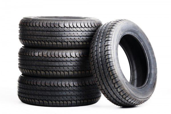 Будь у курсі: журналісти провели тест літніх шин 2016. Титулом "краща гума 2016" нагородили Pirelli Cinturato.