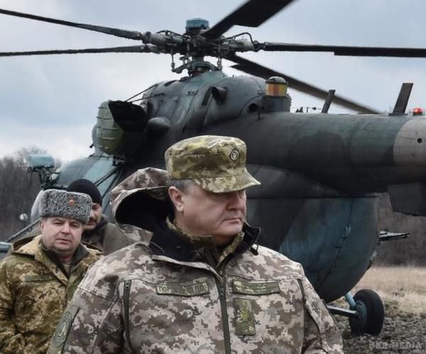 Фоторепортаж: Петро Порошенко відвідав зону АТО. Президент сьогодні перебуває у робочій поїздці в Донецькій області.