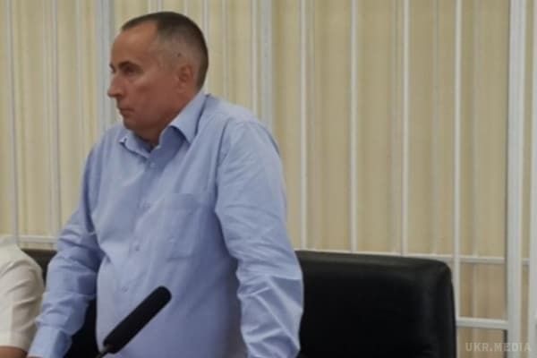 У Столиці обстріляли машину адвоката "діамантового прокурора". Захисник Володимира Шапакіна не постраждав і пов*язує напад зі своєю професійною діяльністю.