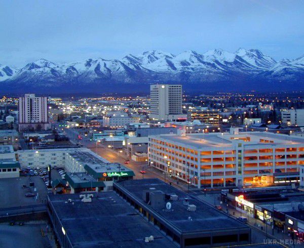 Аляска: Сувора Росія в США. Мало хто знає, що найбільший по території штат США отримали саме від Росії. Дивно, але факт - 30 березня 1867 року у Вашингтоні підписали договір про продаж Аляски, яка являє собою самий великий штат США.