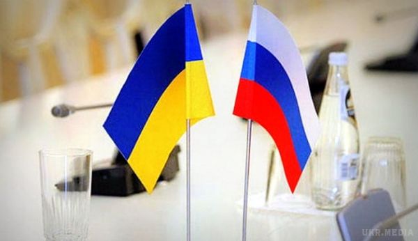 Розрив дипвідносин з РФ: НФ наполягають на розгляді постанови Радою. Народний депутат від "Народного фронту", заступник голови Комітету Верховної Ради у закордонних справах Ігор Гузь наполягає на розгляді парламентом проекту постанови про припинення дипломатичних відносин з Росією (№4221).
