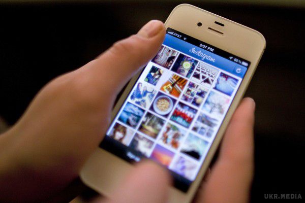 Сьогодні у всьому світі Instagram не працював 15 хвилин. Користувачі соцмережі Instagram по всьому світу відзначили зупинку її роботи на будь-яких пристроях протягом 15 хвилин. Користувачі жартують, що Instagram «впав».