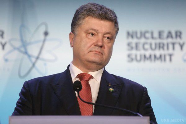 Порошенко вважає, що його слова про статті в New York Times невірно витлумачили. Президент визнав наявність серйозних проблем з корупцією в Україні.