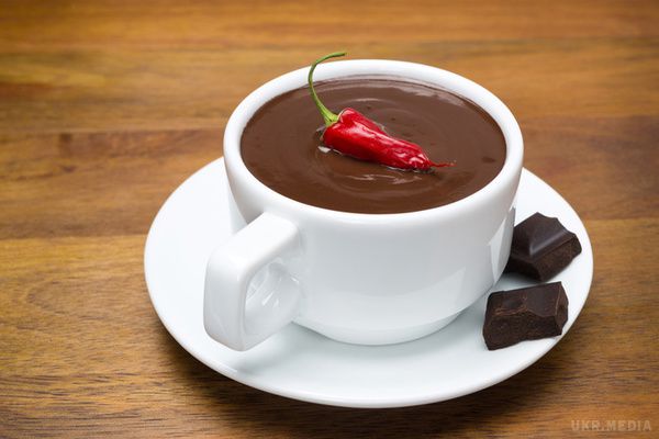 Чорний шоколад з перцем чилі: рецепт пікантного напою (відео). Чорний шоколад з перцем чилі - саме той напій, який збагатить вас бадьорістю на весь день. І це не жарт.