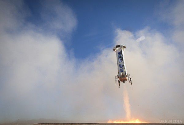 Blue Origin успішно випробувала суборбітальний корабель New Shepard (відео). Апарат без екіпажу піднявся на висоту 103 кілометри.